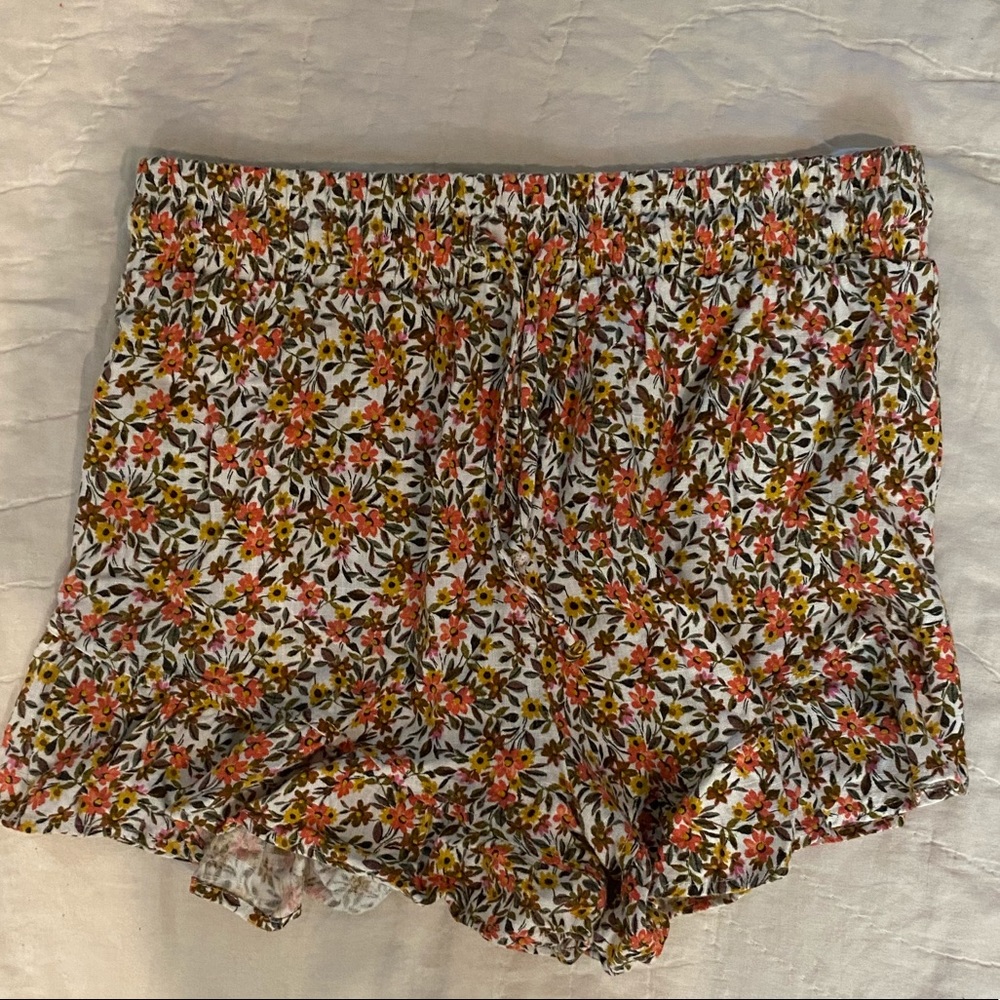 Wild fable floral shorts